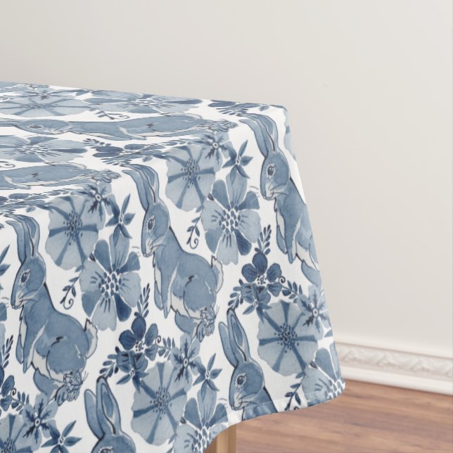 Whimsical Blue White Bunny Rabbit Floral Oaster Tischdecke (Beispiel)