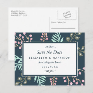 Whimsical Botanical Berry Wedding retten das Datum Ankündigungspostkarte