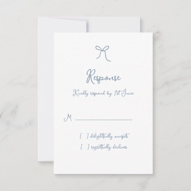 Whimsical Bow Dusty Blue Wedding RSVP Karte (Vorderseite)