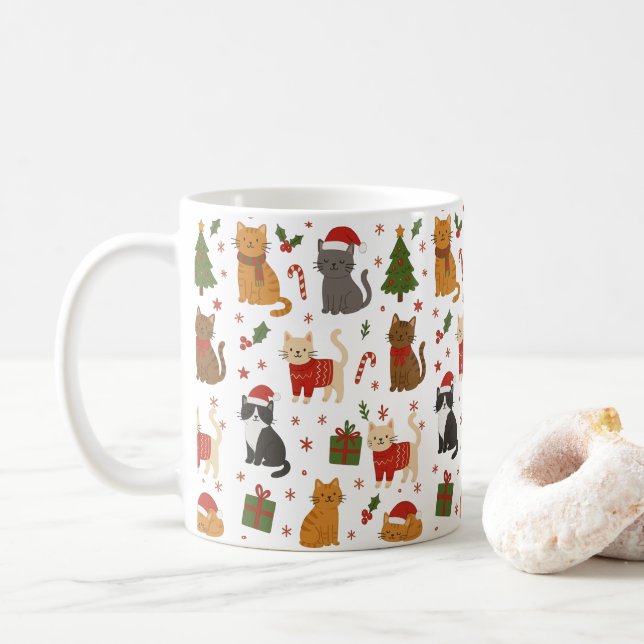 Whimsical Cat Lover's Cosy Christmas Tasse (Mit Donut)