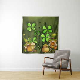 Whimsical Clovers und Irish Leprechaun Gnomes Wandteppich