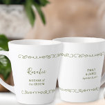 Whimsical Doodle Olive Green Wedding Party Milchtasse<br><div class="desc">Hochzeitsgeschenk, um die Mutter der Braut oder Bräutigam, Ihre Trauzeugen oder jeden in Ihrem Brautparty zu personalisieren. Sie können auch den Namen der Braut und Bräutigam und deren Hochzeitstag hinzufügen. Einfaches, modernes, skurriles Doodle Design mit Liebe Herz. Sie können auch die Farben im Designwerkzeug bearbeiten, wo Sie die Farbe des...</div>