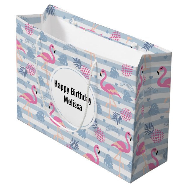 Whimsical Flamingo & Ananas Muster Geburtstag Große Geschenktüte (Vorderseite Schrägansicht)