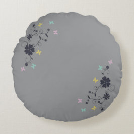 Whimsical Floral and Butterfly Akzente auf Grau Rundes Kissen