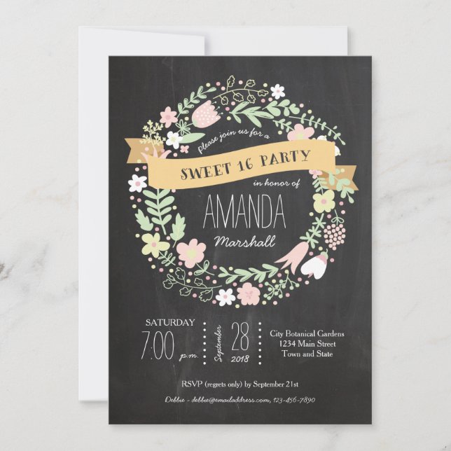 Whimsical Floral Wreath Chalkboard Sweet 16 Foto Einladung (Vorderseite)