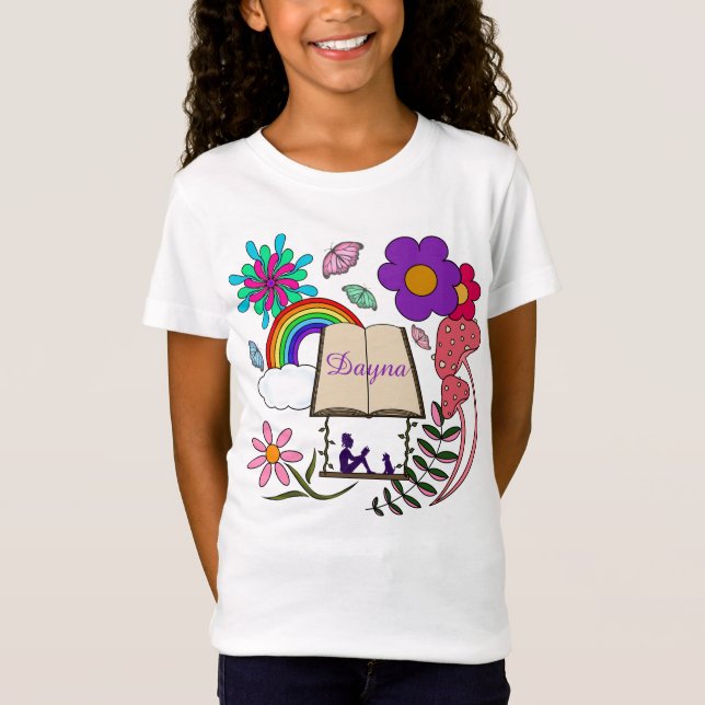 Whimsical Girl Buch Hund Regenbogenpilze Blütenblü T-Shirt (Vorderseite)