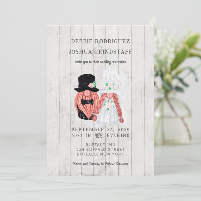 Whimsical Gnomes Fun Wedding Invitation  Einladung (Stehend Vorderseite)