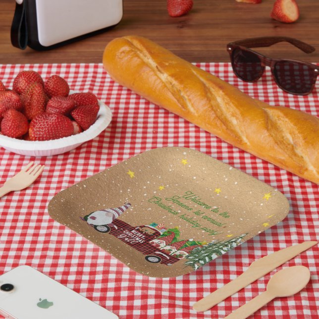 Whimsical Gnomes in Red Truck Weihnachts-Party Pappteller (Picknick)
