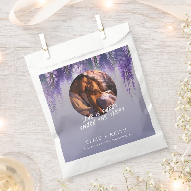 Whimsical Gradient Lila Blumenzwiebeln Foto Hochze Geschenktütchen (Ausgeschnitten)