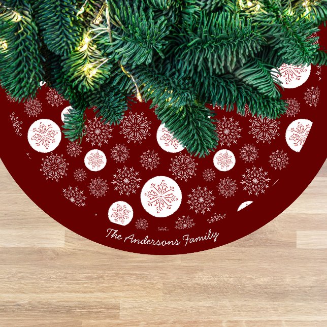 Whimsical Hand Drawn Snowflake Pattern  Fleece Weihnachtsbaumdecke (Von Creator hochgeladen)