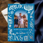 Whimsical HANUKKAH Niedliches kundenspezifisches F Folien Feiertagskarte<br><div class="desc">Perfekte niedliche Karte für einen lustigen Urlaub Gruß! Handgemachte Kunst für Sie! Vollständig anpassbar! Klicken Sie auf "Personalisieren" oben, um den Text zu bearbeiten und Ihr eigenes Foto hinzuzufügen. Klicken Sie auf "Bearbeiten mit dem Designwerkzeug", um die Schriftart, Farben und Einstellungen anzupassen. Design ist silberne Folie auf blau, aber Karo...</div>