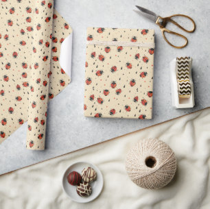 Whimsical Ladybug Geschenkpapier