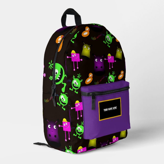 Whimsical little monsters on dark background bedruckter rucksack (Rückseitige Ecke links)