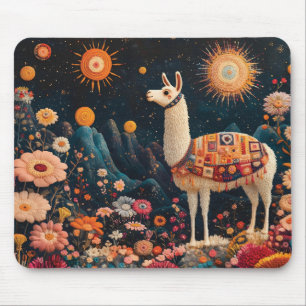 Whimsical Llama in einer zauberhaften, floralen La Mousepad