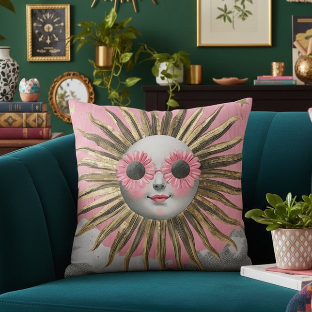Whimsical Maximalist Celestial Sun Pink Floral Sun Kissen (Von Creator hochgeladen)
