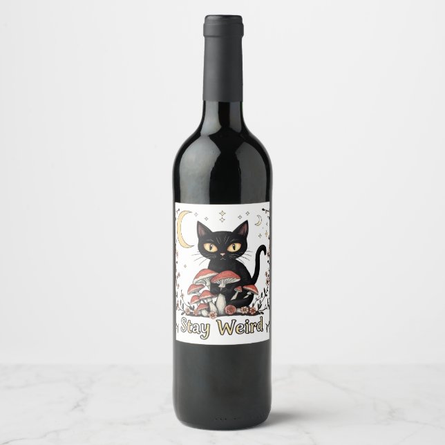 Whimsical noir cat framed by red mushrooms and pal weinetikett (Vorderseite)