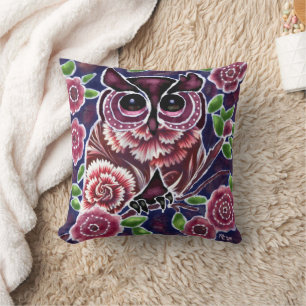 Whimsical Owl auf Blütenzweig Rosa Blau Kissen