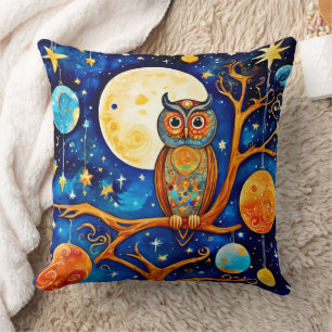 Whimsical Owl Celestis: Sterne, Mond, Planeten Kissen