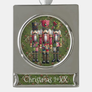 Whimsical Patchwork Weihnachts-Nussknacker-Trio Banner-Ornament Silber