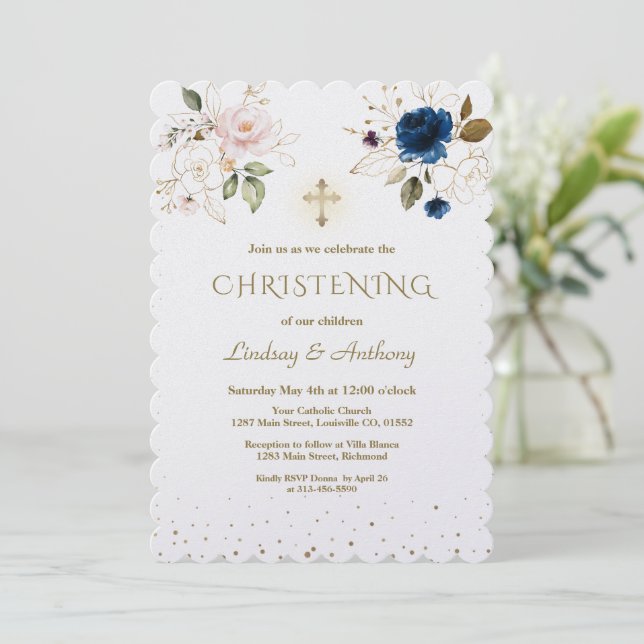 Whimsical Pink Blue Gold Blume Twins Christening Einladung (Stehend Vorderseite)