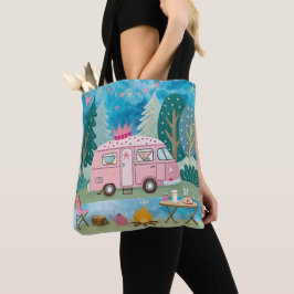 Whimsical Pink Camper Van Camping Scene Tasche