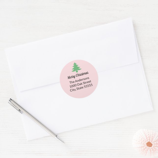 Whimsical Pink Green Christmas Tree Rücksendeadres Runder Aufkleber (Umschlag)