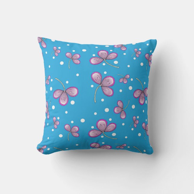Whimsical Pink Three-Petal Throw Pillow Kissen (Vorderseite)