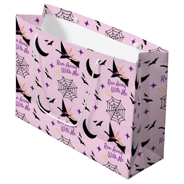 Whimsical "Run Away with Me" Halloween Hexe & Bat Große Geschenktüte (Vorderseite Schrägansicht)