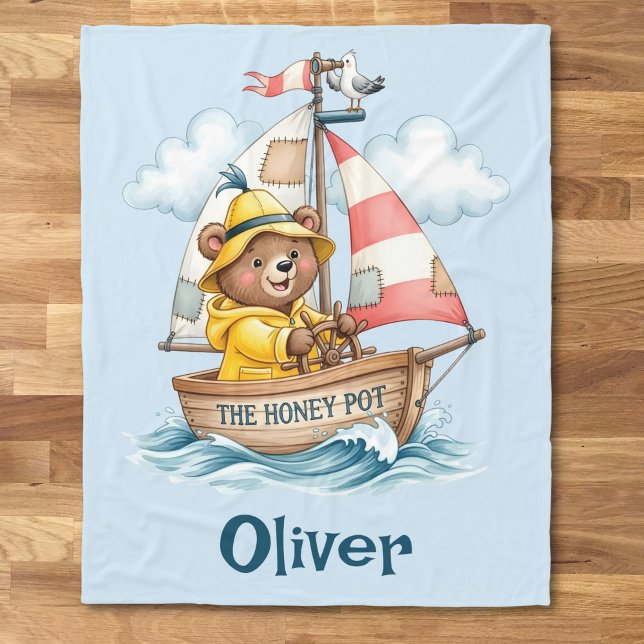 Whimsical Sailor Bear on Sailboat Fleecedecke (Von Creator hochgeladen)