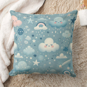 Whimsical Sky Muster mit Wolken, Sternen - Blau Kissen