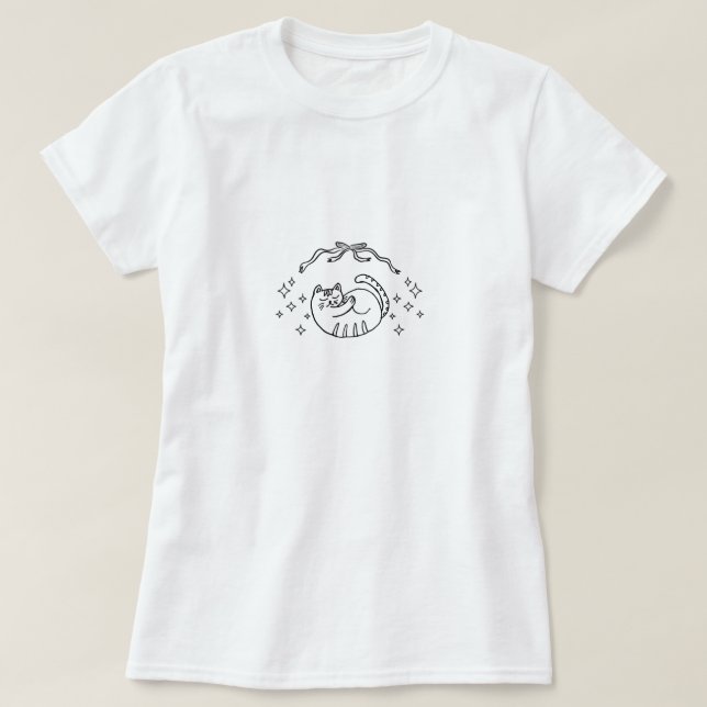 Whimsical Sleepy Cat T-Shirt (Design vorne)