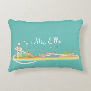 Whimsical Teacher's Scene Personalisiert Dekokissen