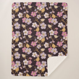 Whimsical Trailing Florals und Birnen - Schwarz/Ro Sherpadecke