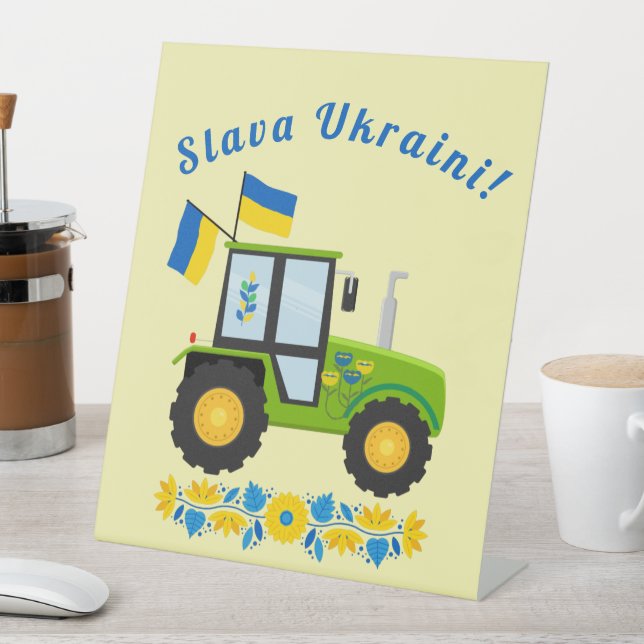 Whimsical Ukraine Traktor Sockelschild (In Situ)