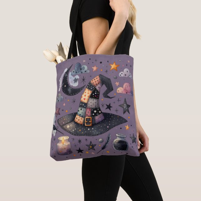 Whimsical Witch Hat und Himmelsmagie Tasche (Von Nahem)