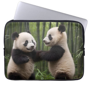 Whimsical Wonders: Baby Pandas spielt im Wald Laptopschutzhülle