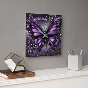 Whimsisch-gotischer Schmetterling Lila Personalisi Quadratische Wanduhr