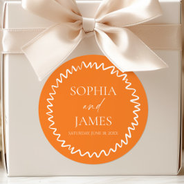 Whimsische Zitrus-Orange-Wellige-Rand-Hochzeit Runder Aufkleber