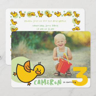 Whimsischer Cartoon Ducks Green Girl Foto Geburtst Einladung