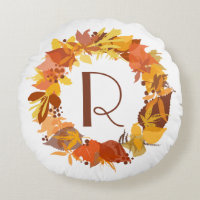 Whimsischer Herbstleaves Wreath Monogram Pillow