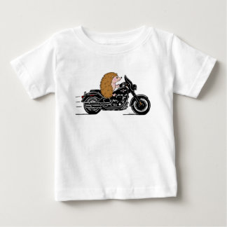 Whimsischer Igel mit einem Motorrad Baby T-shirt