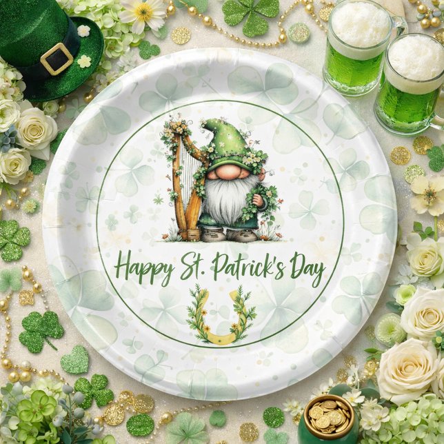 Whimsischer St. Patrick's Day Gnom  Pappteller (Von Creator hochgeladen)