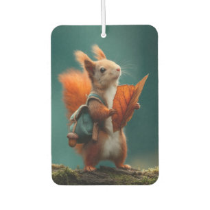 Whimsisches Eichhörnchen mit Rucksack und Herbstle Autolufterfrischer