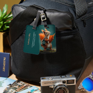 Whimsisches Eichhörnchen mit Rucksack und Herbstle Gepäckanhänger