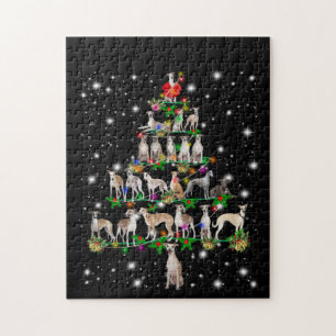 Whippet Weihnachtsbaum mit leuchtendem Licht bedec