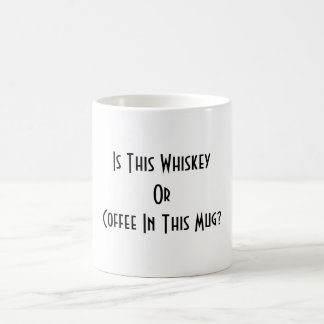 Whiskey oder Kaffee? Weiß Kaffeetasse