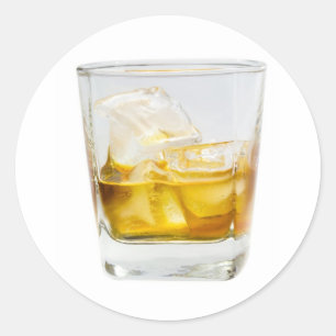 Whisky auf den Felsen Runder Aufkleber