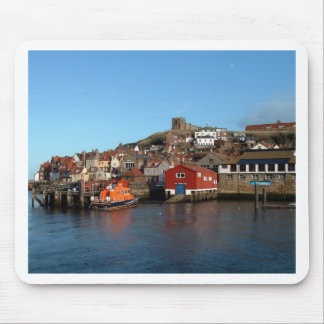Whitby mit altem Rettungsboothaus Mousepad