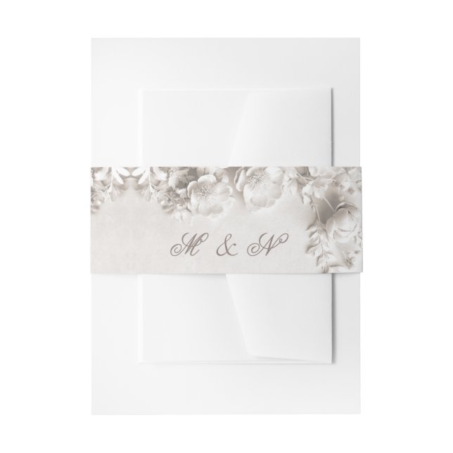 White 3 Floral Initials Wedding Einladungsbanderole (Vorderseite Beispiel)