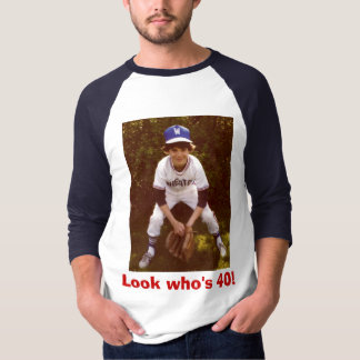 white_6, Blick, der 40 ist! T-Shirt